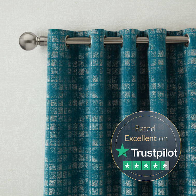 promotional photo to show that curtain poles made by blinds direct are rated as excellent on trust pilot reviews 