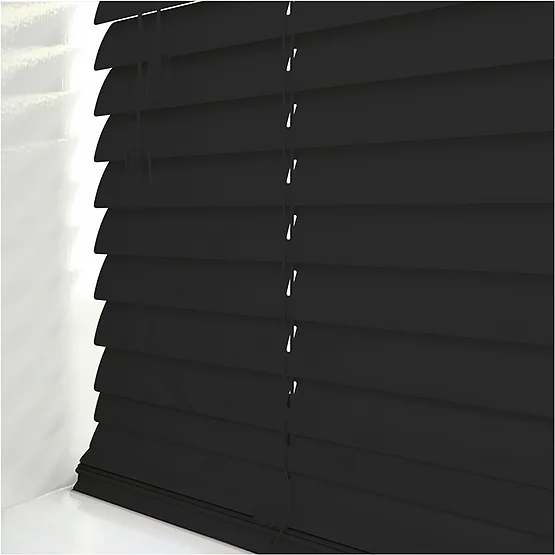 Verta Black venetian