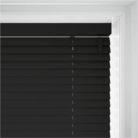 Verta Black venetian