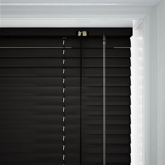 Vigor Black venetian