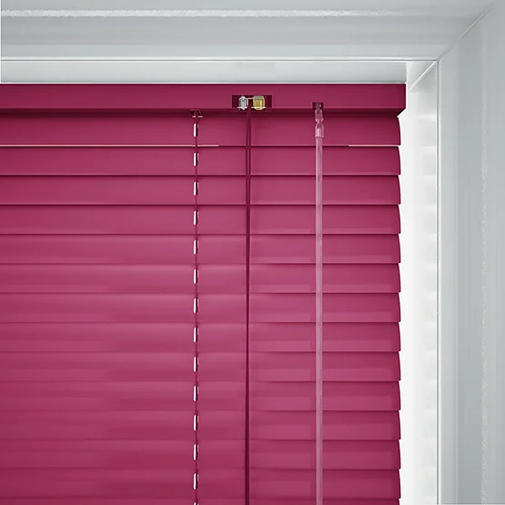 Vigor Cerise venetian