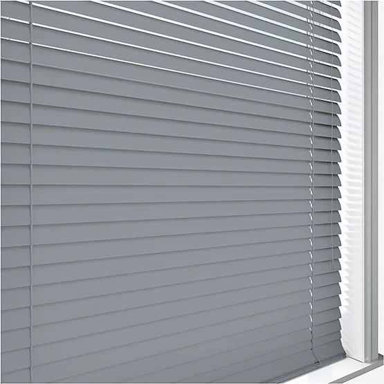Verta Prism venetian