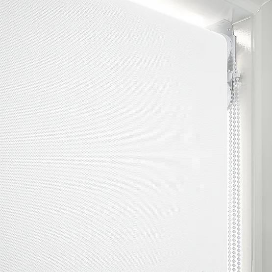Supreme Blackout Porcelain & SunVue White double_roller