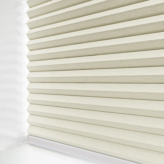 Halo Ivory pleated