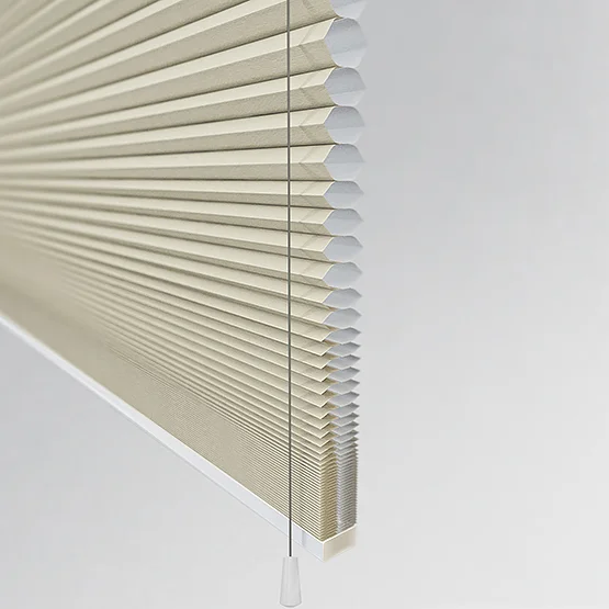 Halo Ivory pleated