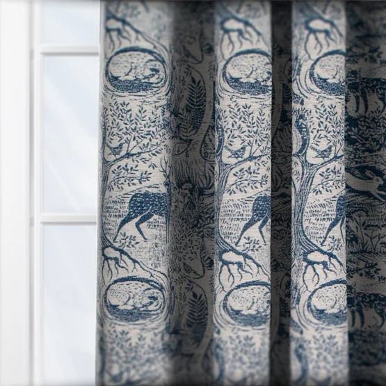 Furn Winter Woods Animal Chenille Midnight Eyelet rm_curtain