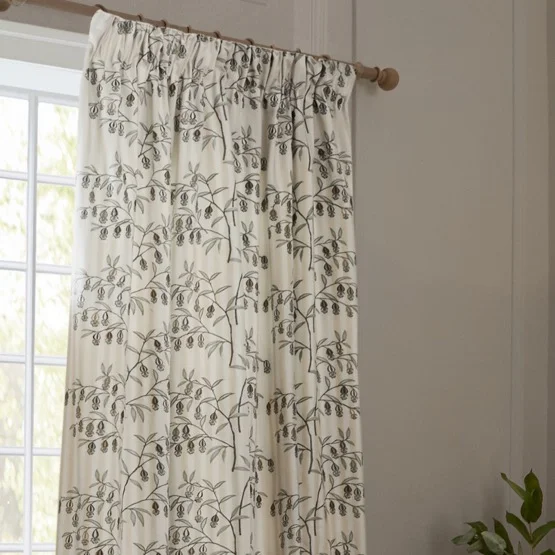 Sanderson Chinese Lanterns Embroidered Linen Pencil Pleat rm_curtain
