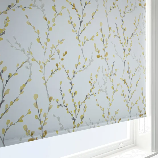 Willow Brazen Yellow roller