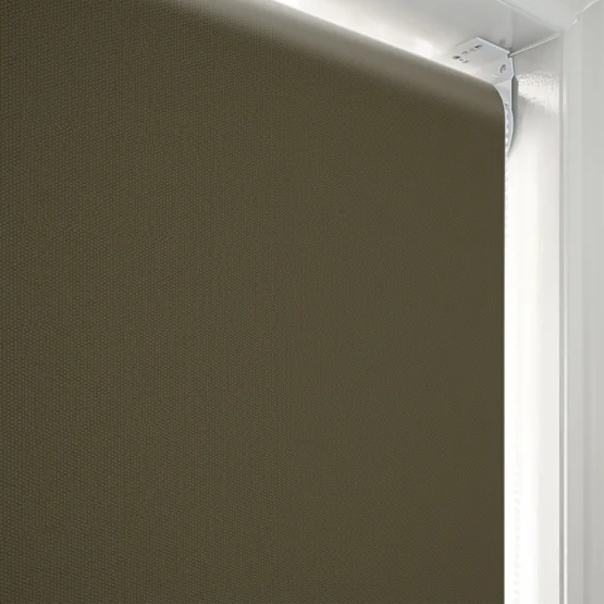 Coulisse Berlin Blackout Pine roller