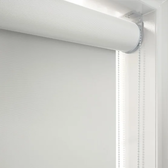 Carnival Blackout Ivory roller