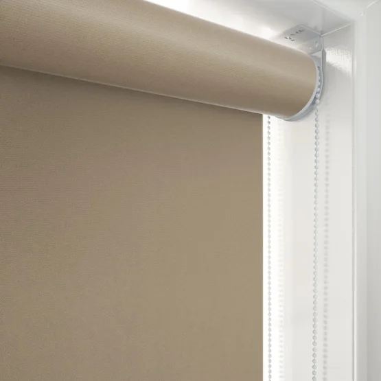 Carnival Blackout Praline roller