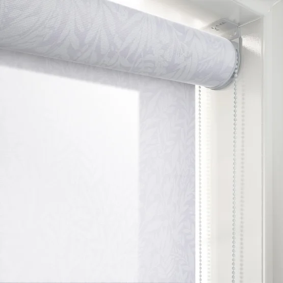 Petal Voile White roller