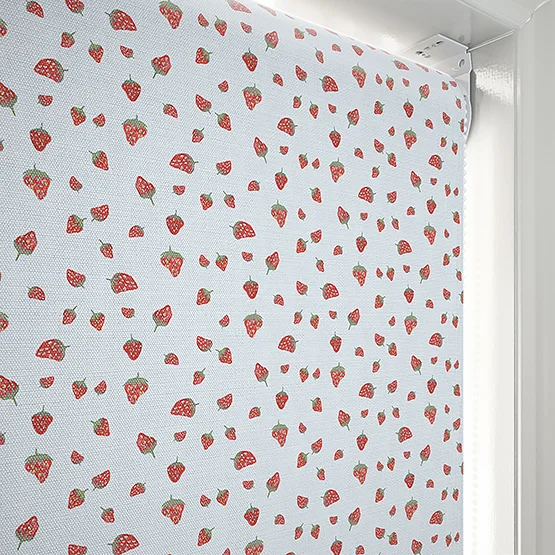 Sonova Studio Petite Strawberries Milk White roller