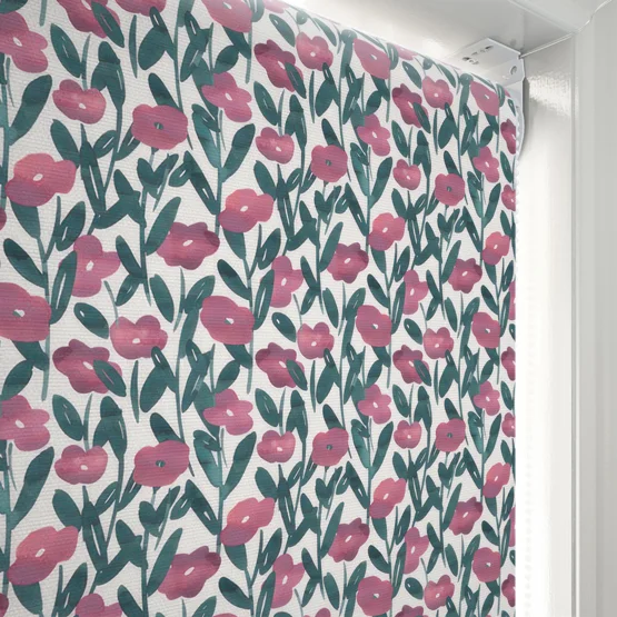 Sonova Studio Poppy Pasture Raspberry roller
