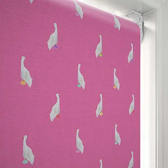 Sonova Studio Silly Goose Hot Pink roller