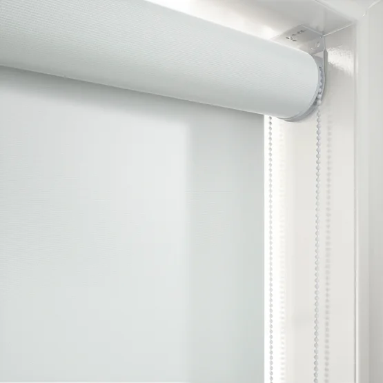 Spectrum White roller