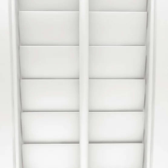 WoodLux Silk White shutter