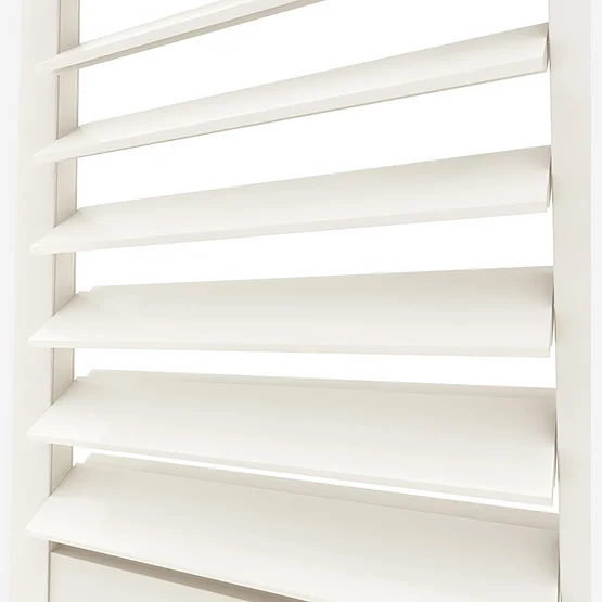 Premier Prive Soft White shutter