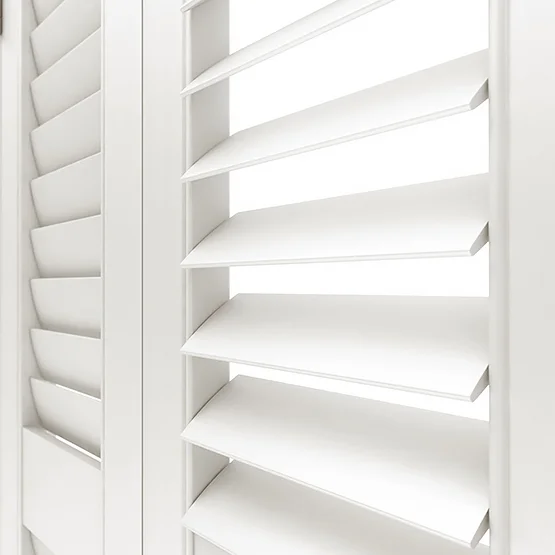 WoodLux Eggshell White shutter
