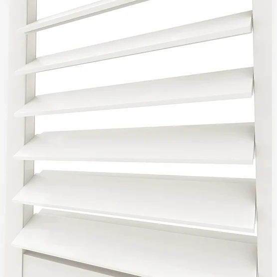 Woodlux Prive Eggshell White shutter