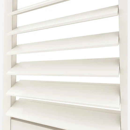 Premier Prive Soft White shutter