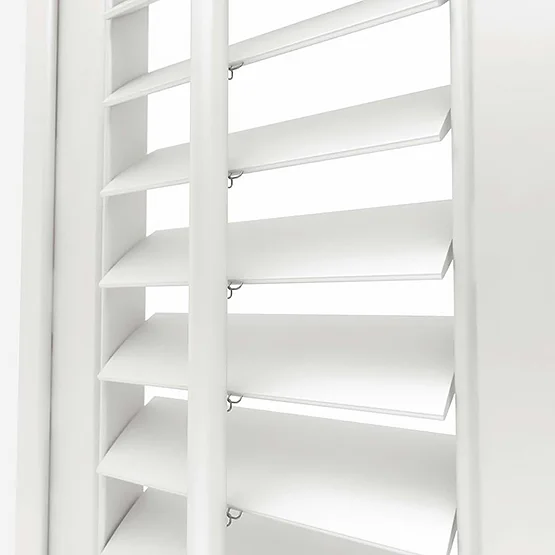 WoodLux Silk White shutter