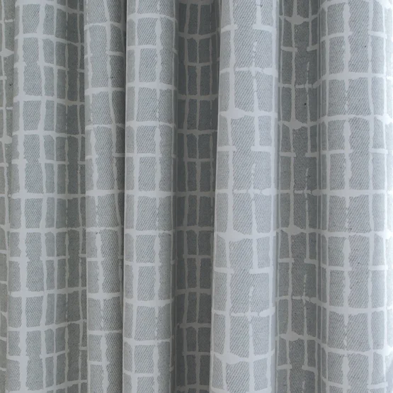 Lee White curtain