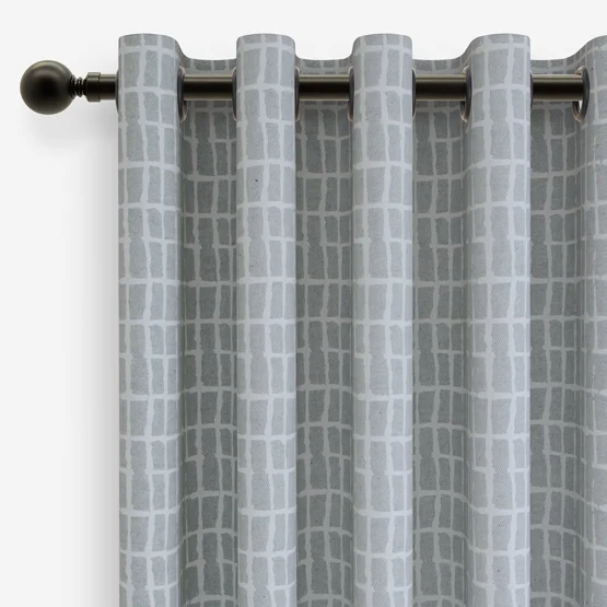 Lee White curtain