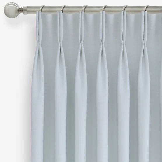 Aria White curtain