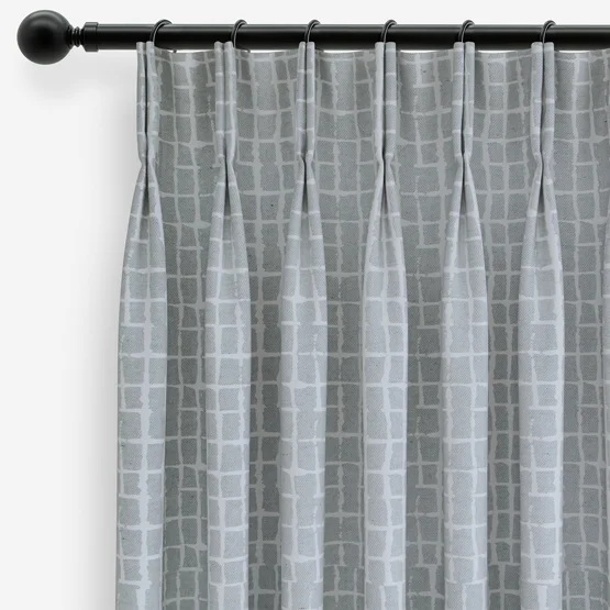 Lee White curtain