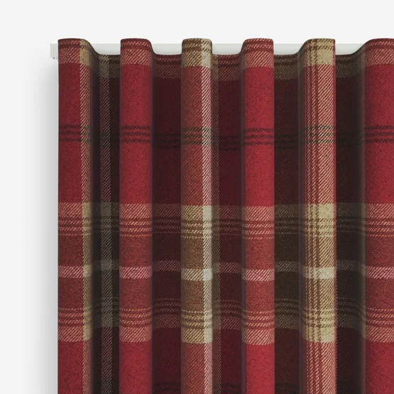 Balmoral Red curtain