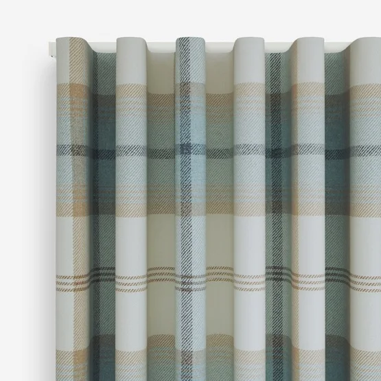 Balmoral Sky curtain