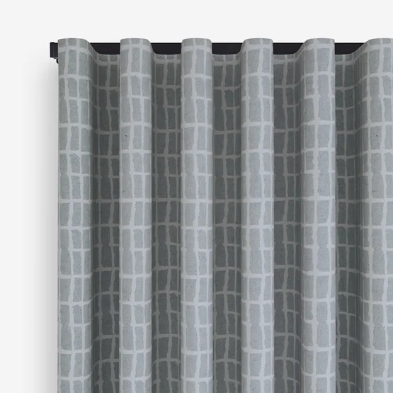 Lee White curtain