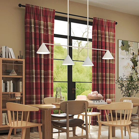 Balmoral Red curtain