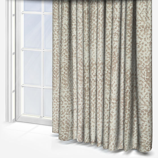 Madagascar Smoke Curtain