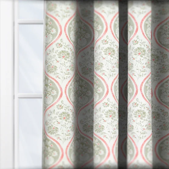 Verse Apple curtain