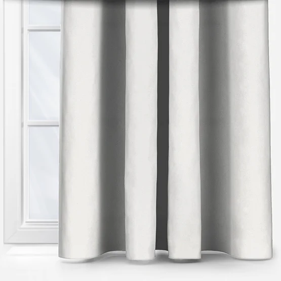 Accent White curtain