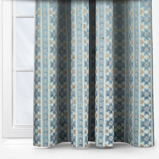 Bazaar Glacier curtain