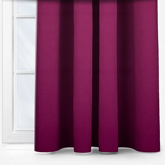Dione Lipstick curtain