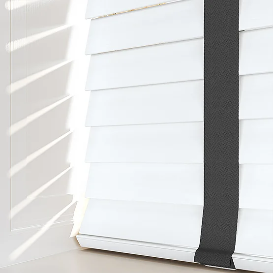 Dalby Bamboo Capella White with Jet tapes venetian