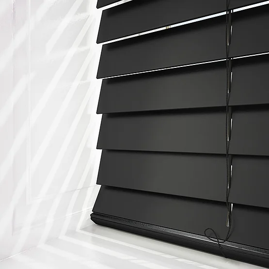 Dalby Black venetian
