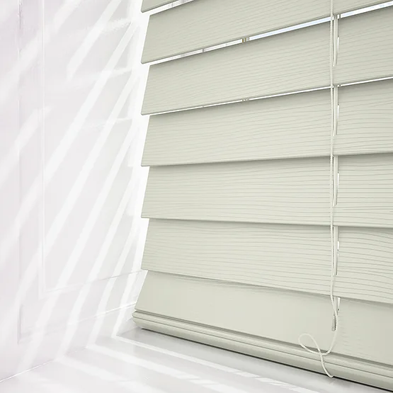 Plass Embossed Classic Cream venetian