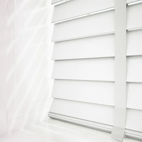 Dalby Winter White with Cotton Tapes venetian
