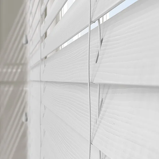 Aspect Ultra White venetian