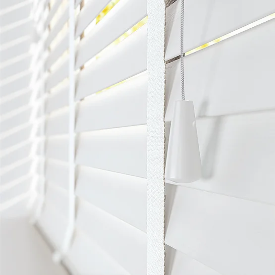 Dalby Bamboo Capella White with Chalk tapes venetian