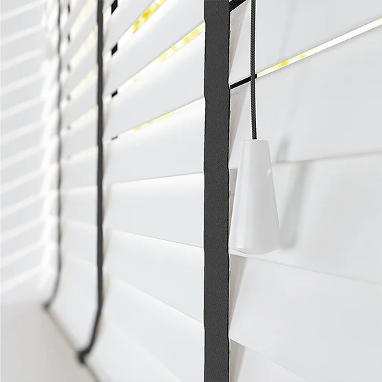 Dalby Bamboo Capella White with Jet tapes venetian