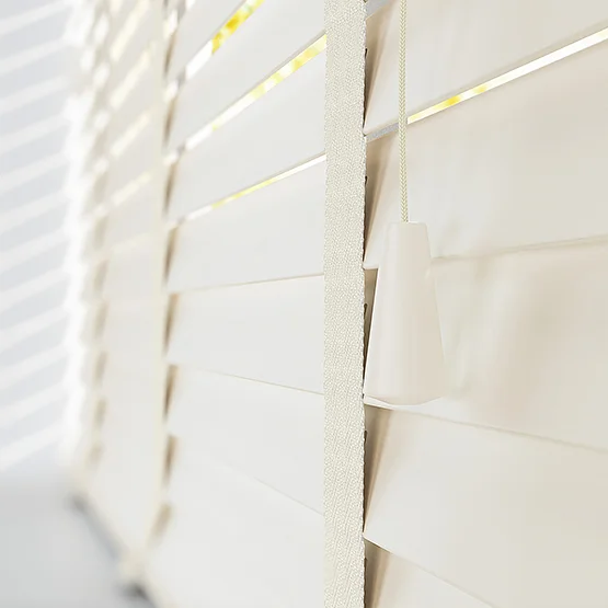 Dalby Pearl with Barley Tapes venetian