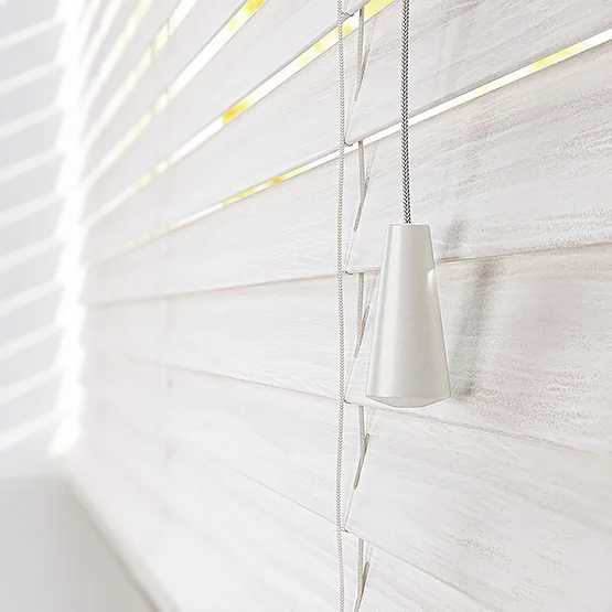 Dalby White Smoke Oak venetian