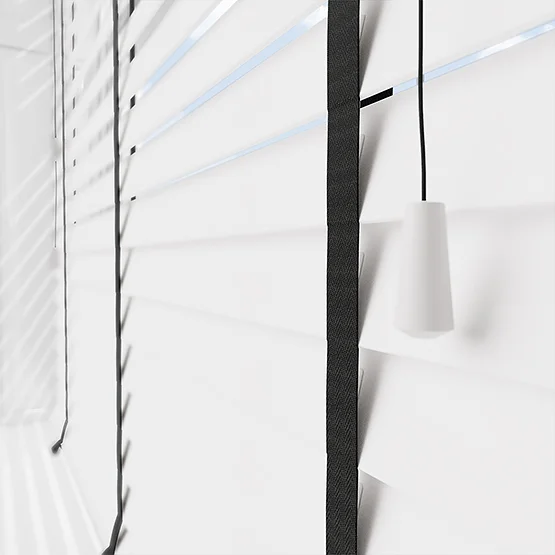 Statement Bright White with Jet Tapes venetian