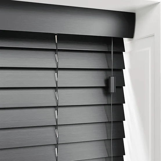 Aspect Raven Black venetian